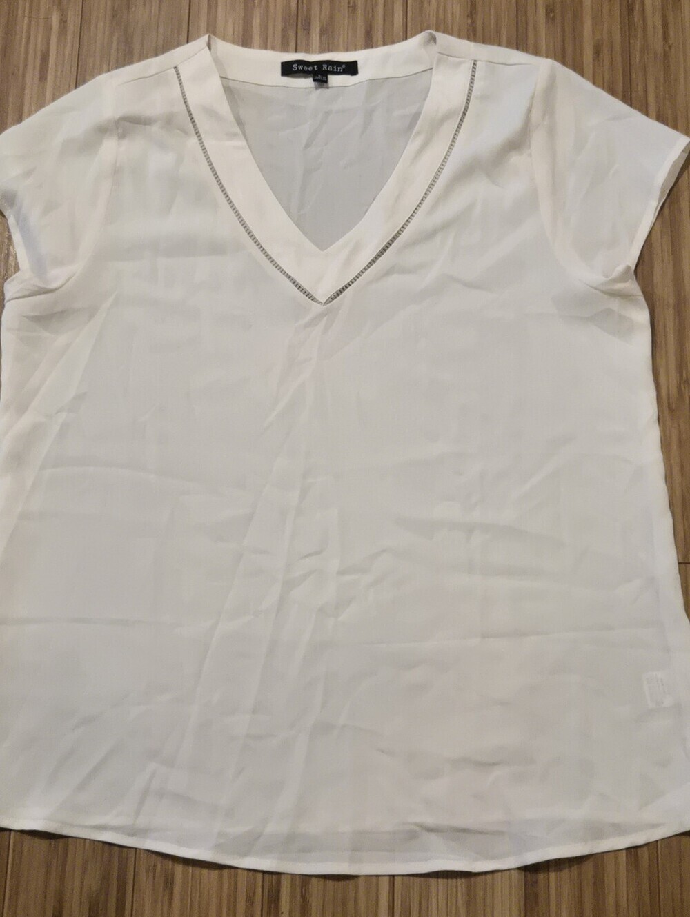 Sweet Rain Cream V-Neck Cap Sleeve Blouse with Trim